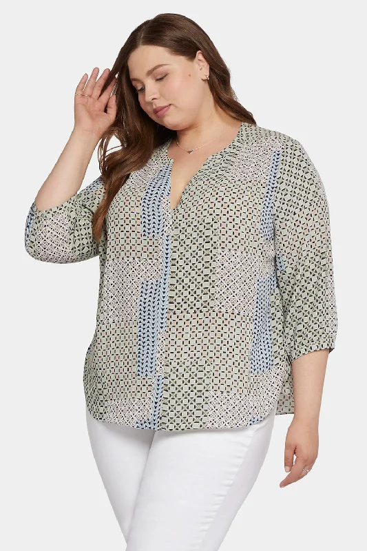 Pintuck Blouse In Plus Size - Demuth Geo